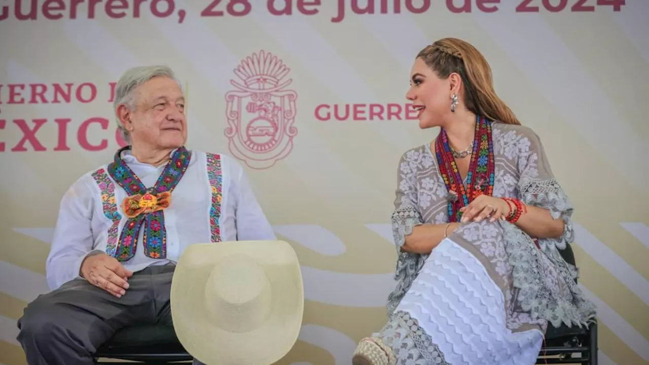 Evelyn Salgado y AMLO inauguran la ampliación de la Carretera Las Cruces-Pinotepa Nacional