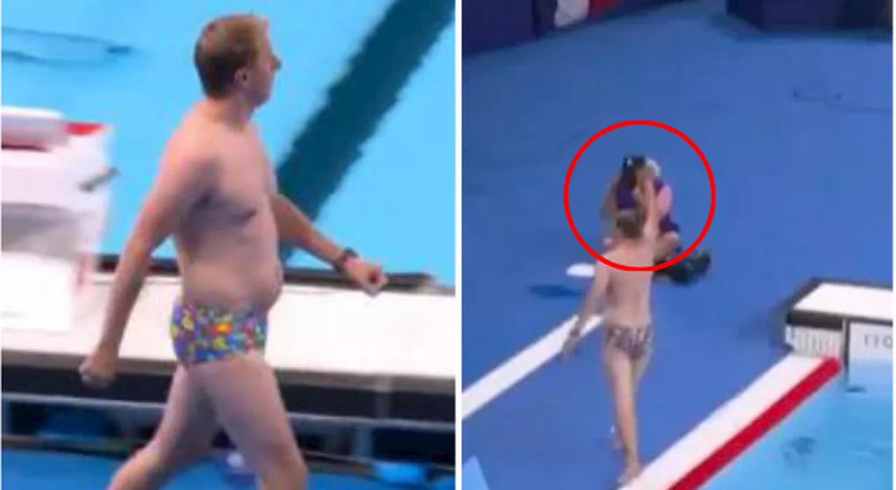 Olimpiadi 2024, raccoglie una cuffia dalla piscina e viene acclamato: chi è «Bob the Cap Catcher»