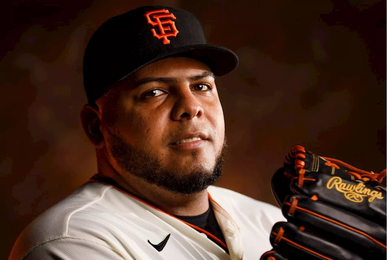 Former SF Giants pitcher Reyes Moronta dies after crashing vehicle in Dominican Republic