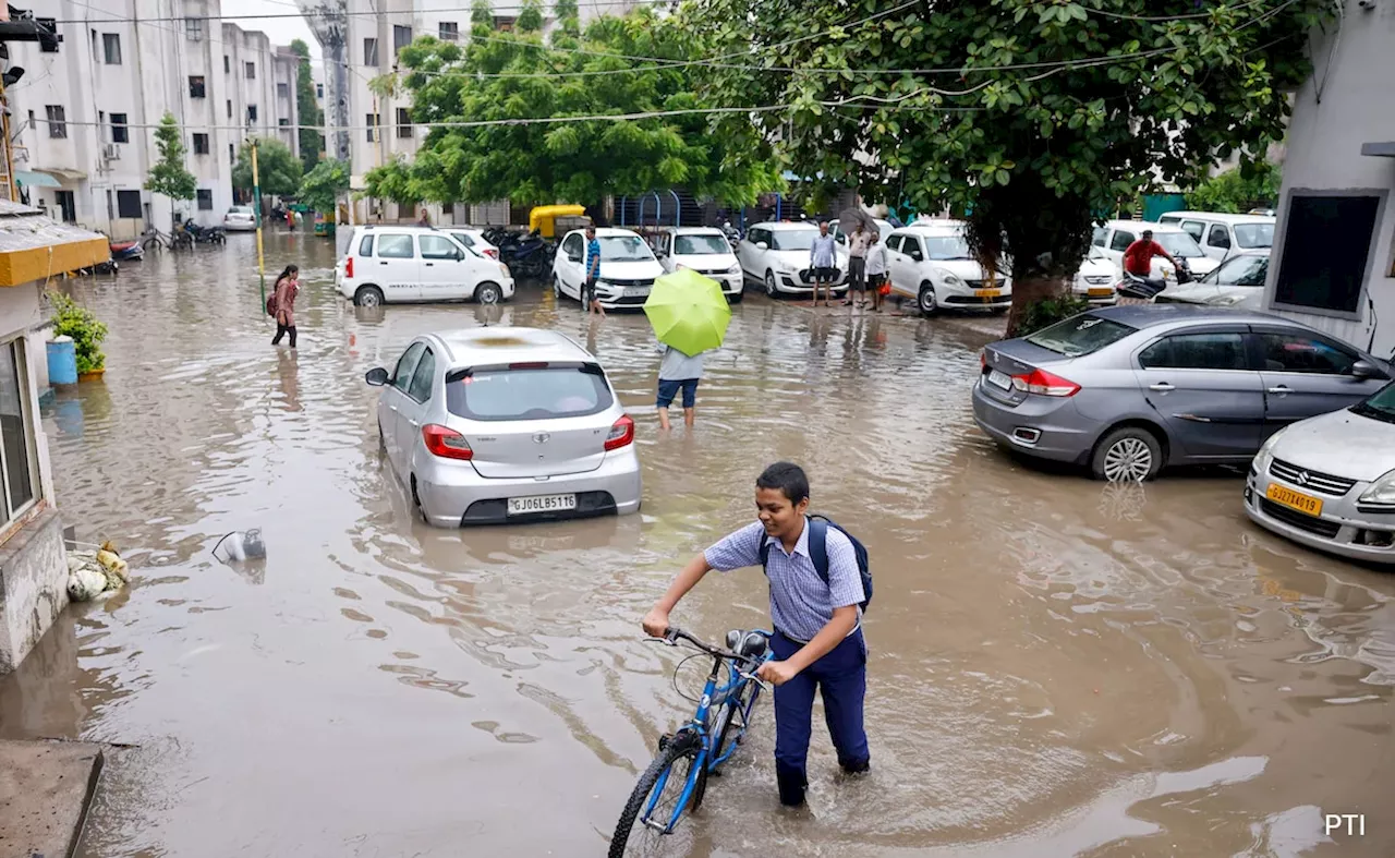 IMD का इन राज्&zwj;यों में आज भारी बारिश का अनुमान, जानिए आपके यहां पर कैसा रहेगा मौसम