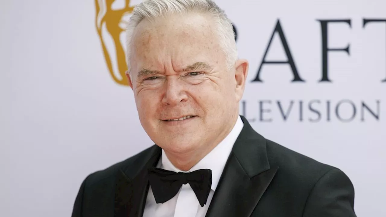 Britse presentator Huw Edwards aangeklaagd voor 'onfatsoenlijke' foto's van kinderen