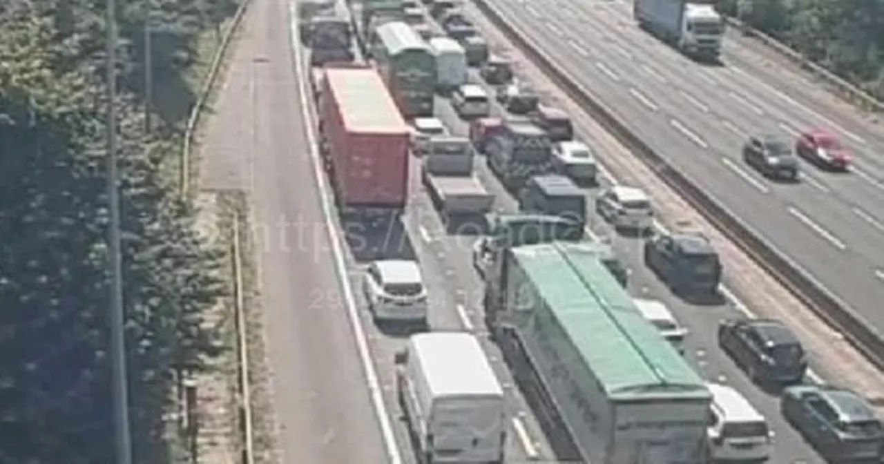 M1 live updates as police incident stops traffic southbound near junction 26 for Nottingham