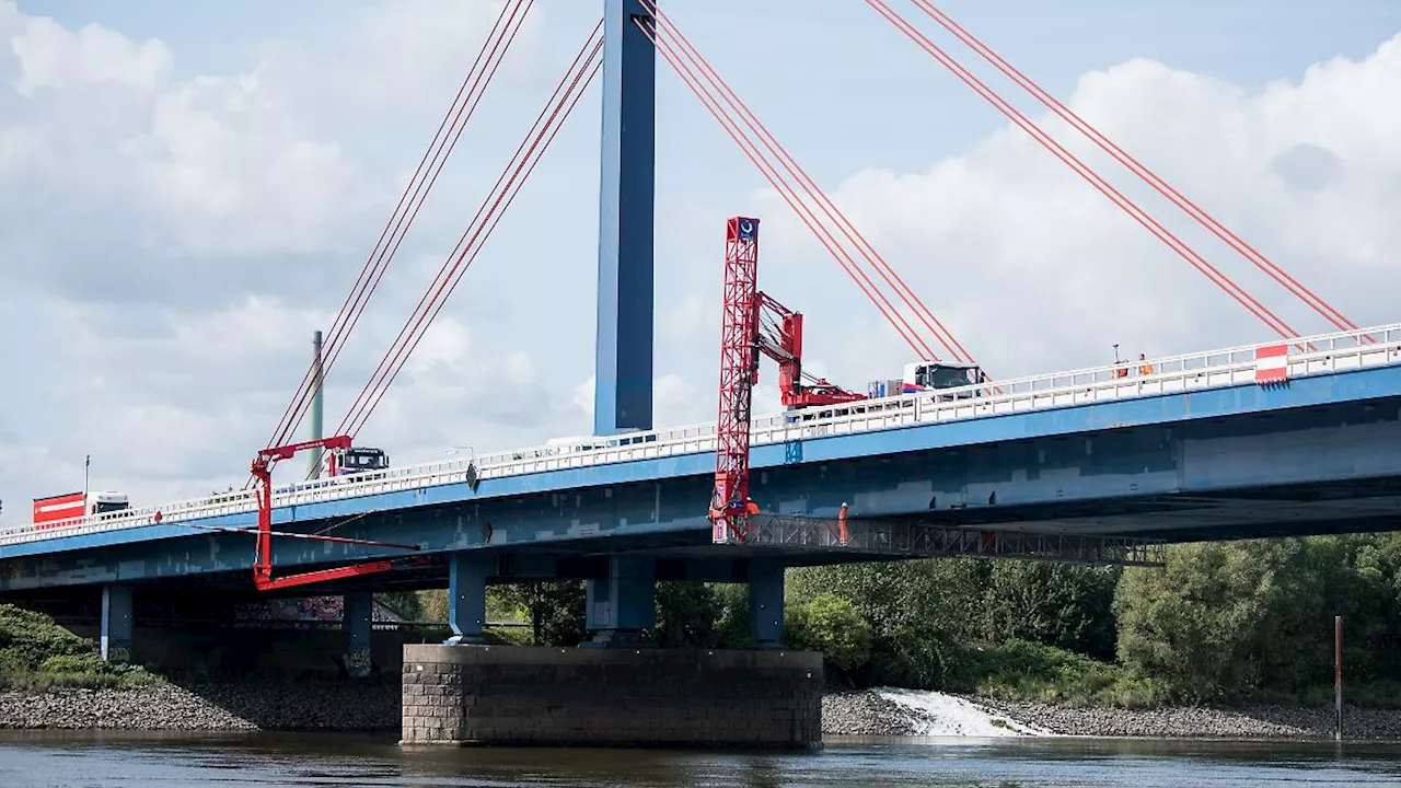 Hamburg & Schleswig-Holstein: Brückenprüfung führt zu Verkehrseinschränkungen auf der A1