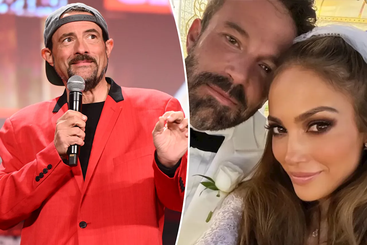 Ben Affleck's pal Kevin Smith says actor will let him know when 'he's in a good place' amid Jennifer Lopez marital woes