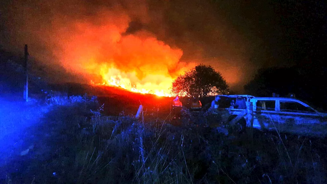 Incendi a Roma, notte di fuoco a Ponte Mammolo e Cesano. Cittadini svegliati dall'aria irrespirabile