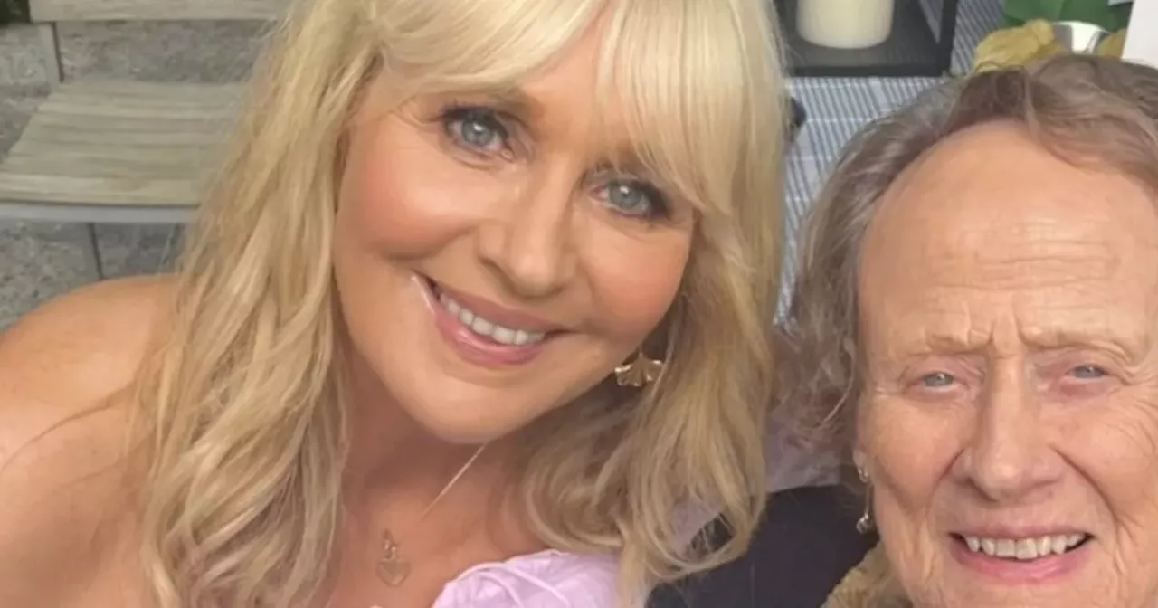 Miriam O'Callaghan poses with daughters as she celebrates mum's 96th birthday