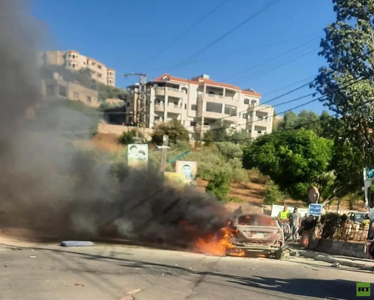 جريجان أحدهما إصابته حرجة جراء استهداف مسيرة إسرائيلية لسيارة جنوبي لبنان (فيديوهات)