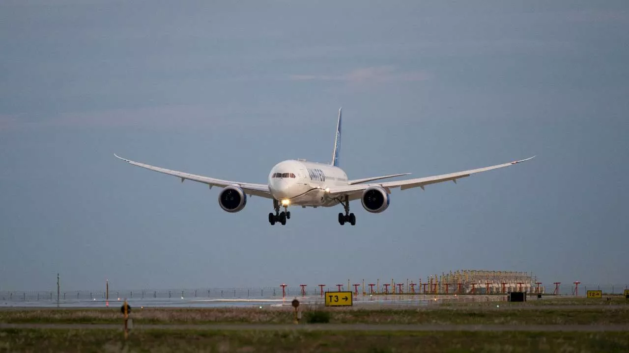 Flight diverted over ‘biohazard’ as passengers ask for masks: ‘The crew is vomiting’