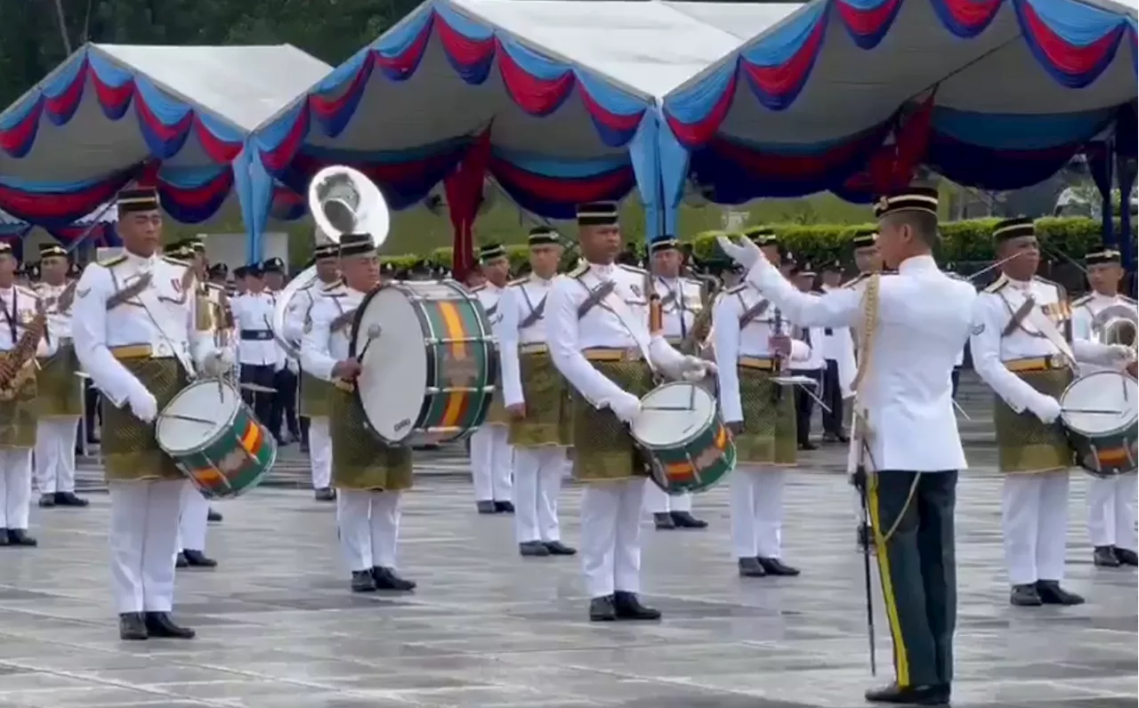 Warriors' Day parade rehearsal proceeds smoothly despite weather delay