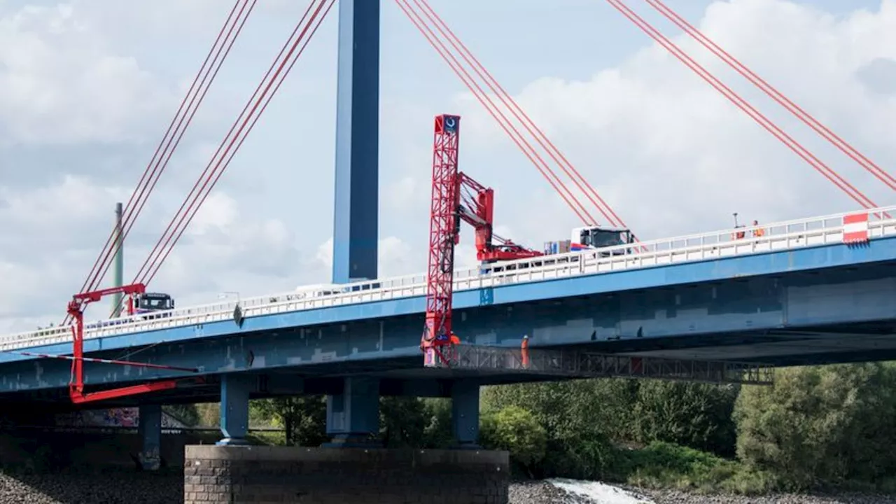 Infrastruktur: Brückenprüfung führt zu Verkehrseinschränkungen auf der A1