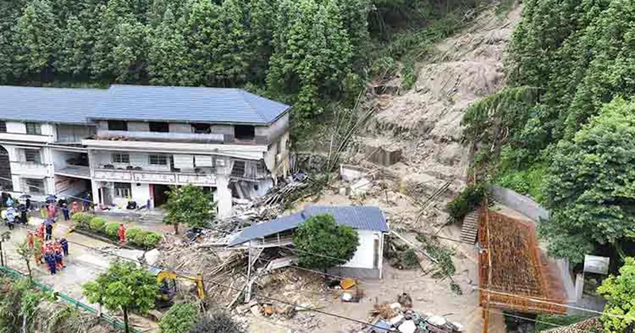 Mudslide kills 15 people near tourist site in China