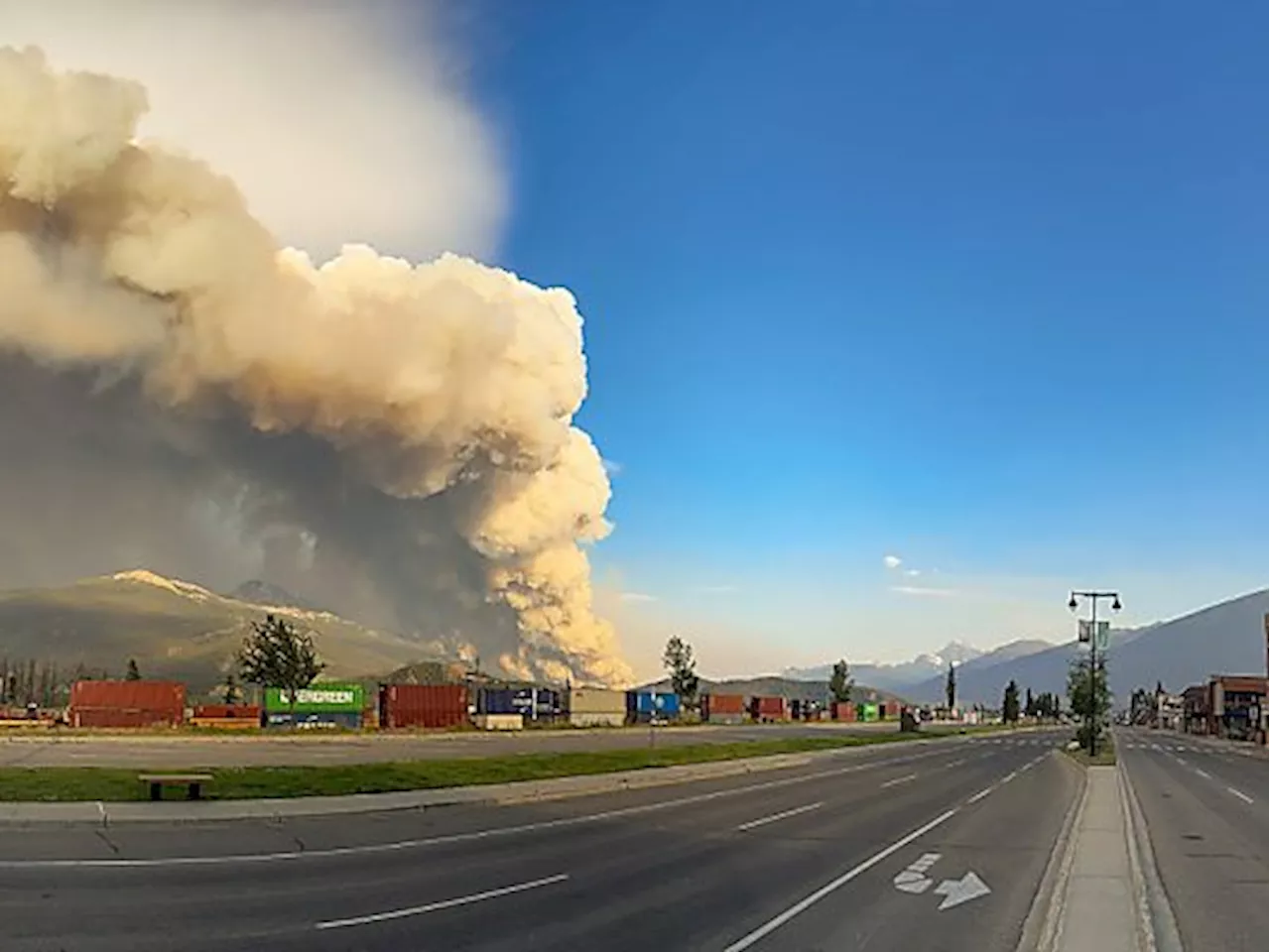 Waldbrände rund um kanadische Stadt Jasper unter Kontrolle