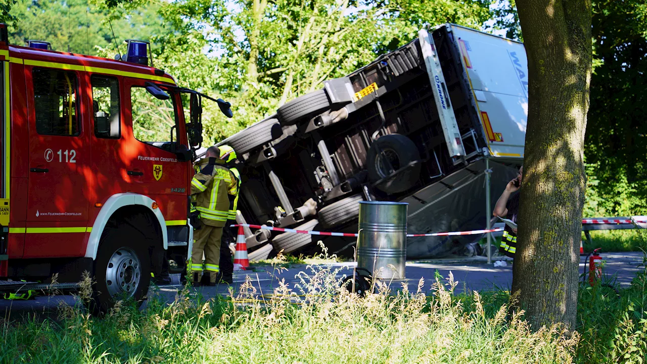 LKW-Unfall auf der Bundesstraße 525 - Sperrung dauert an