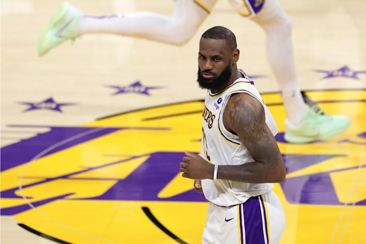 Nba: media Usa, LeBron James altre due stagioni ai Lakers