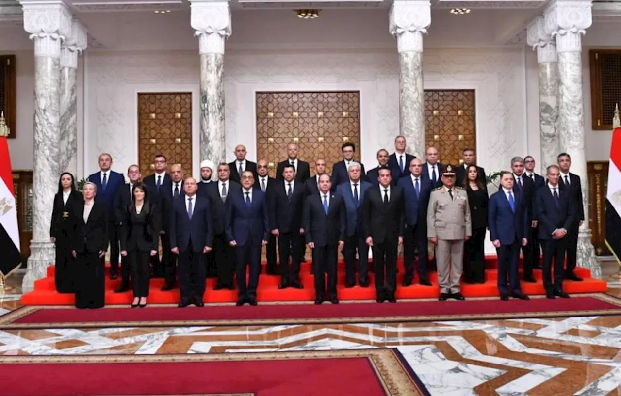 الحكومة المصرية تؤدي اليمين.. وتعيين ثلاثة مستشارين