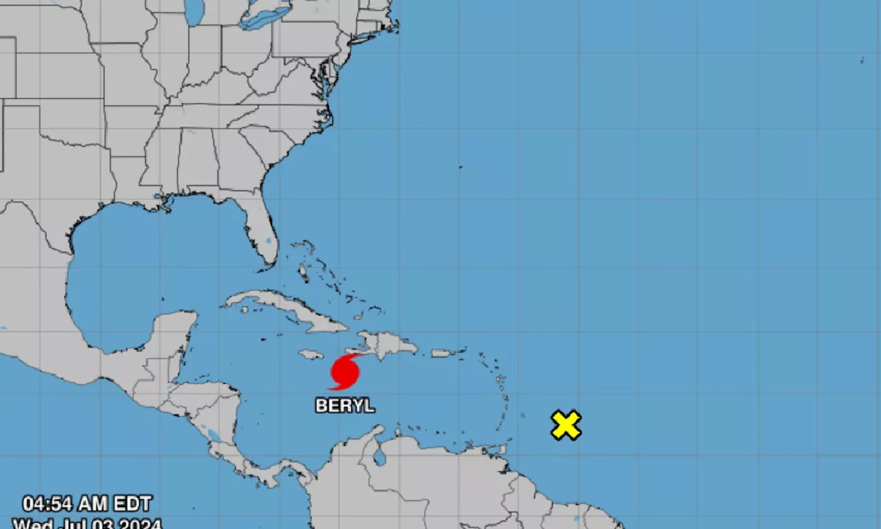 Evacúan a una familia en Dibulla, Guajira, por inundaciones ante paso de huracán Beryl