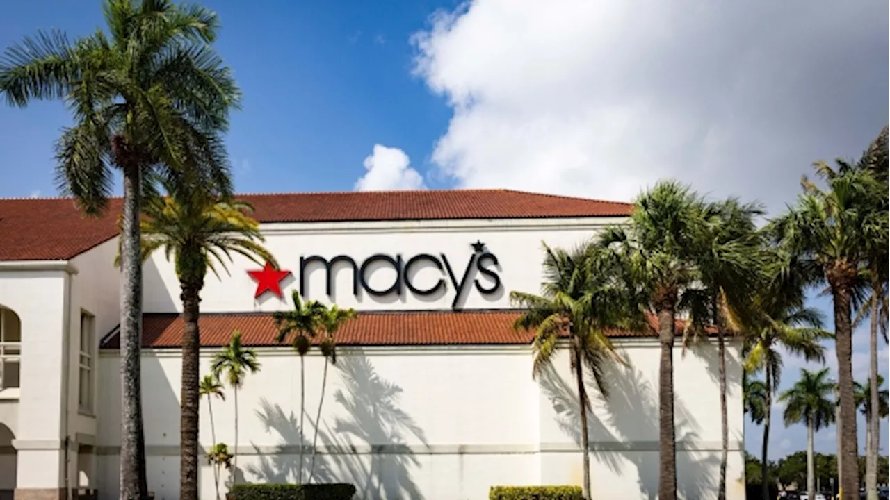 Macy’s Investor Group Raises Buyout Offer Again, WSJ Reports