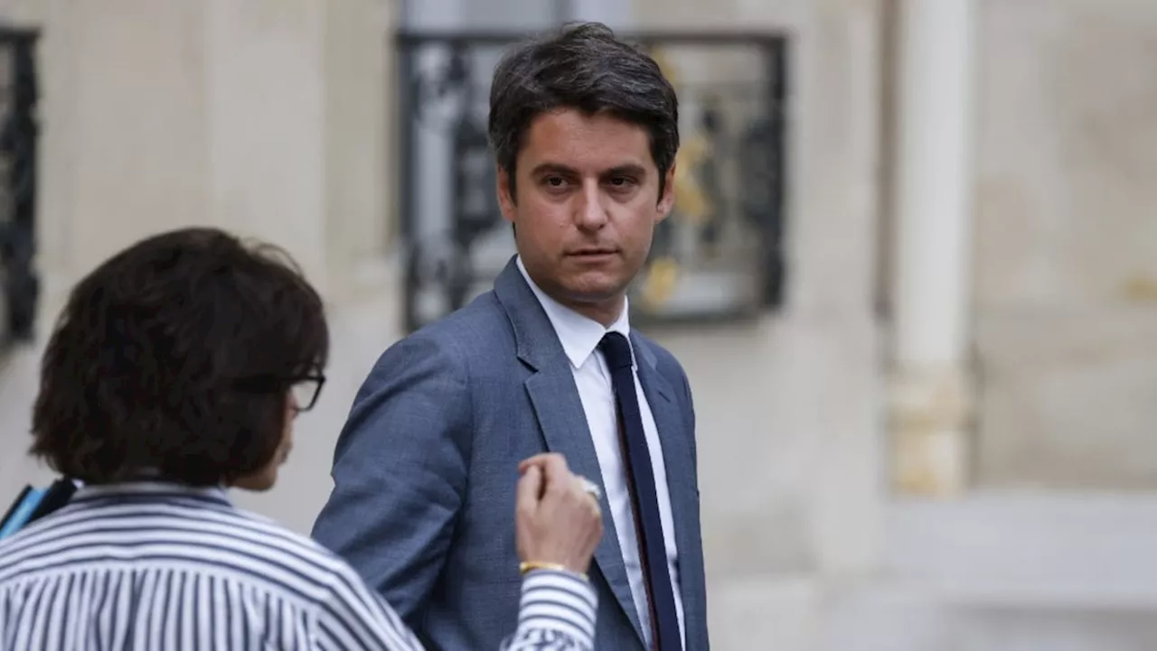 French PM urges united front to stop far-right takeover