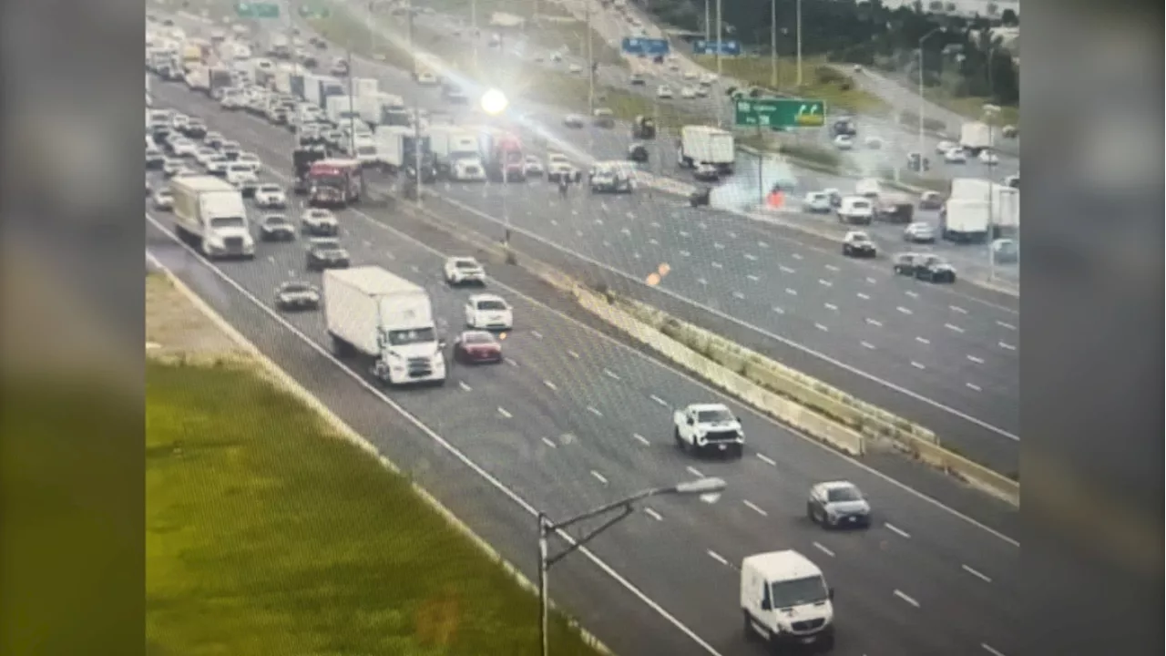 Hwy. 401 eastbound express lanes in Mississauga reopen following rollover