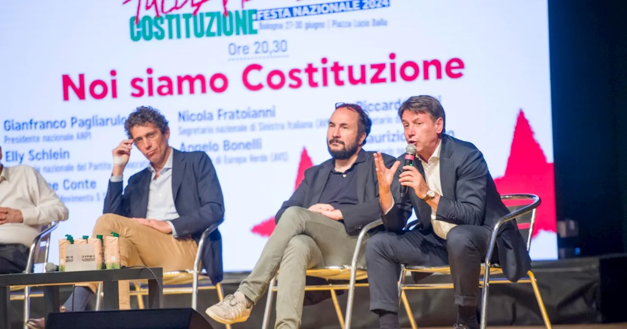 Lo scivolone di Conte dal palco dell’Anpi: “Nel 2026 c’è stato qui a Bologna…