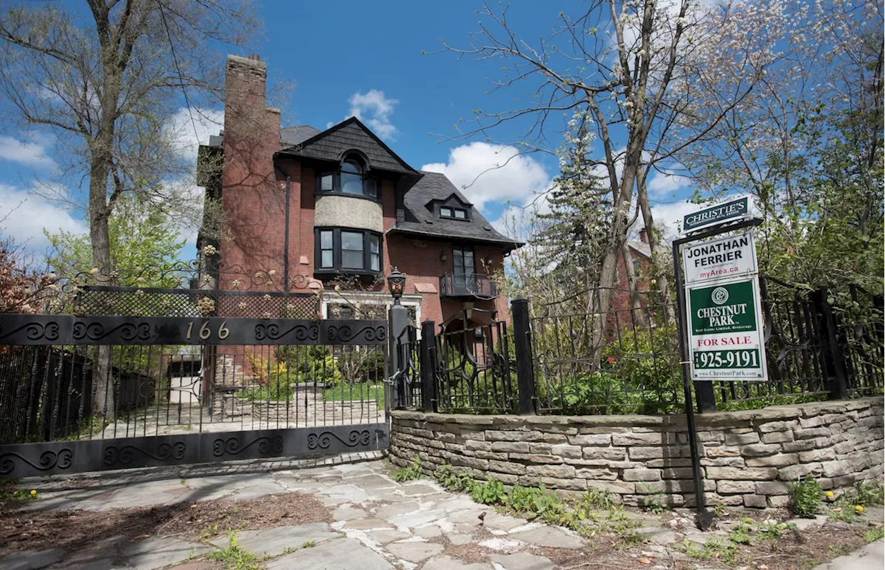 Gridlock in Toronto’s luxury real estate pockets