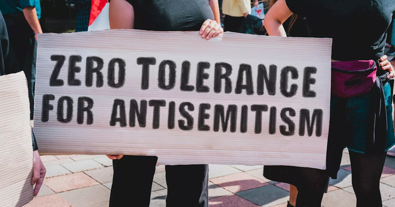 'Non c'è futuro per gli ebrei in Francia'. L'antisemitismo e i casi di violenza