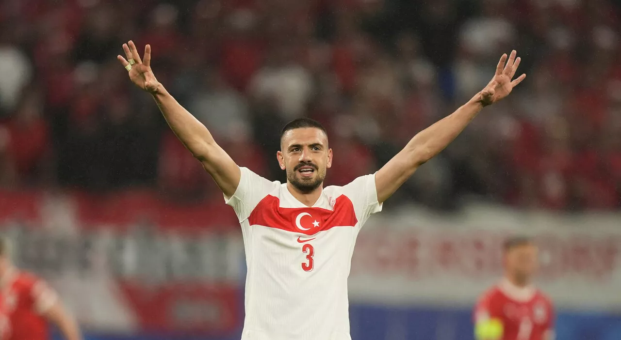 Turchia, Demiral sotto indagine Uefa per il saluto del lupo: cos'è (e cosa rischia ora)