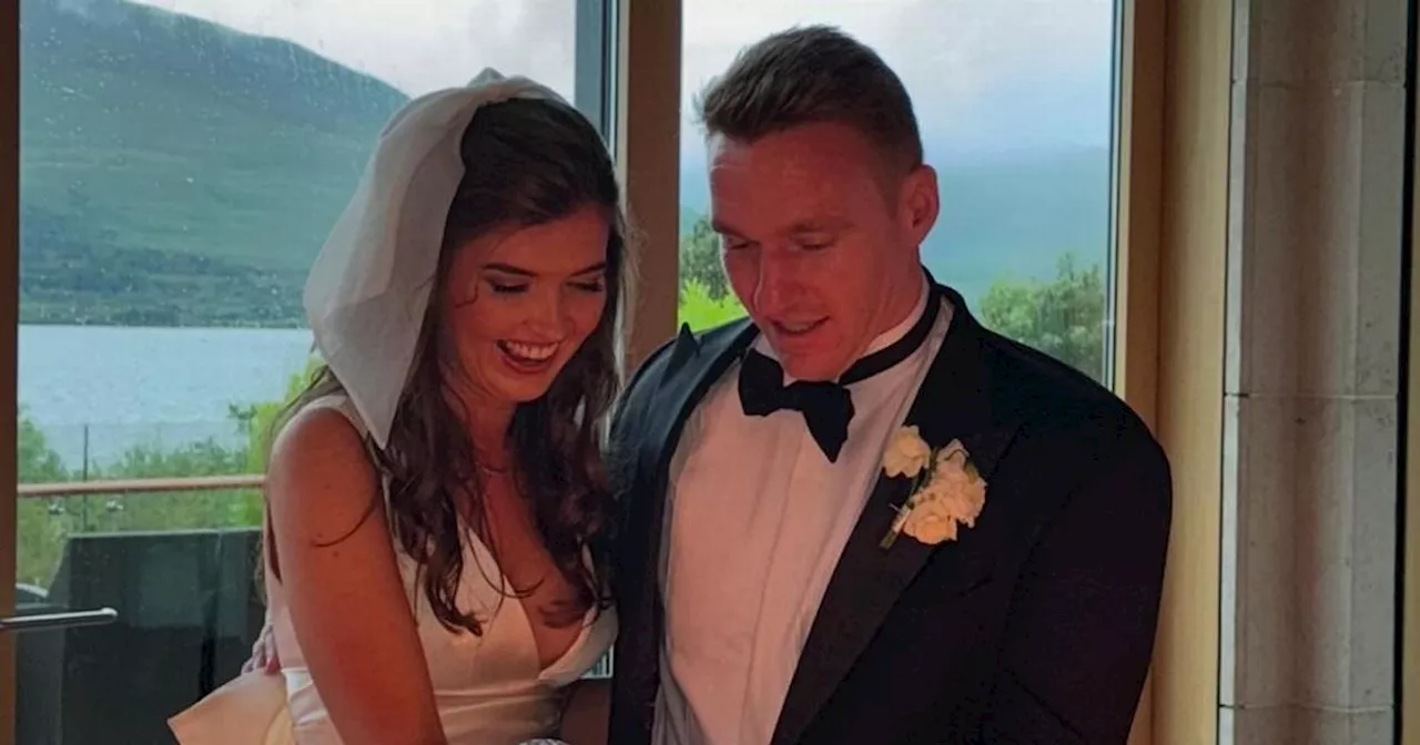 Munster star ties the knot in beautiful ceremony surrounded by teammates