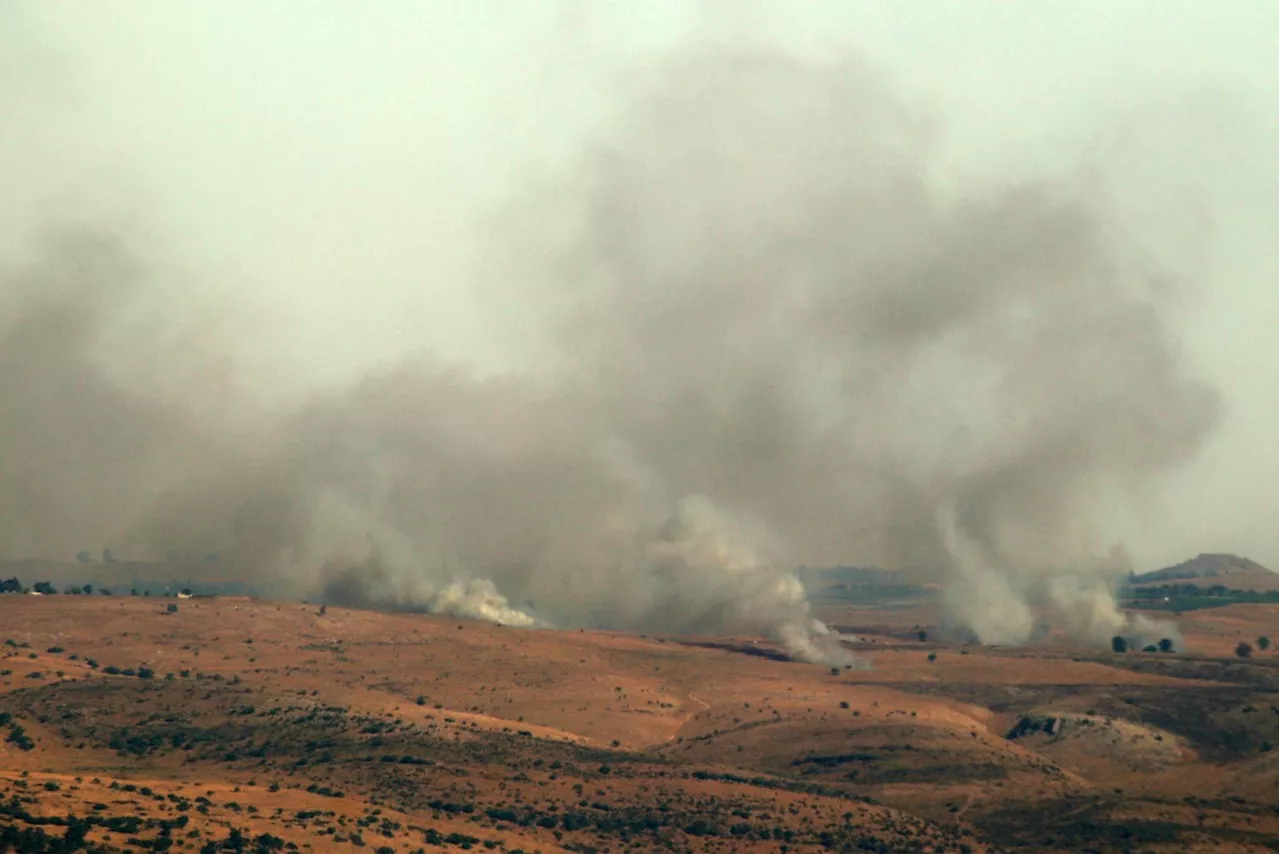 Hezbollah dispara 100 foguetes contra Israel em resposta à morte de comandante de alto escalão