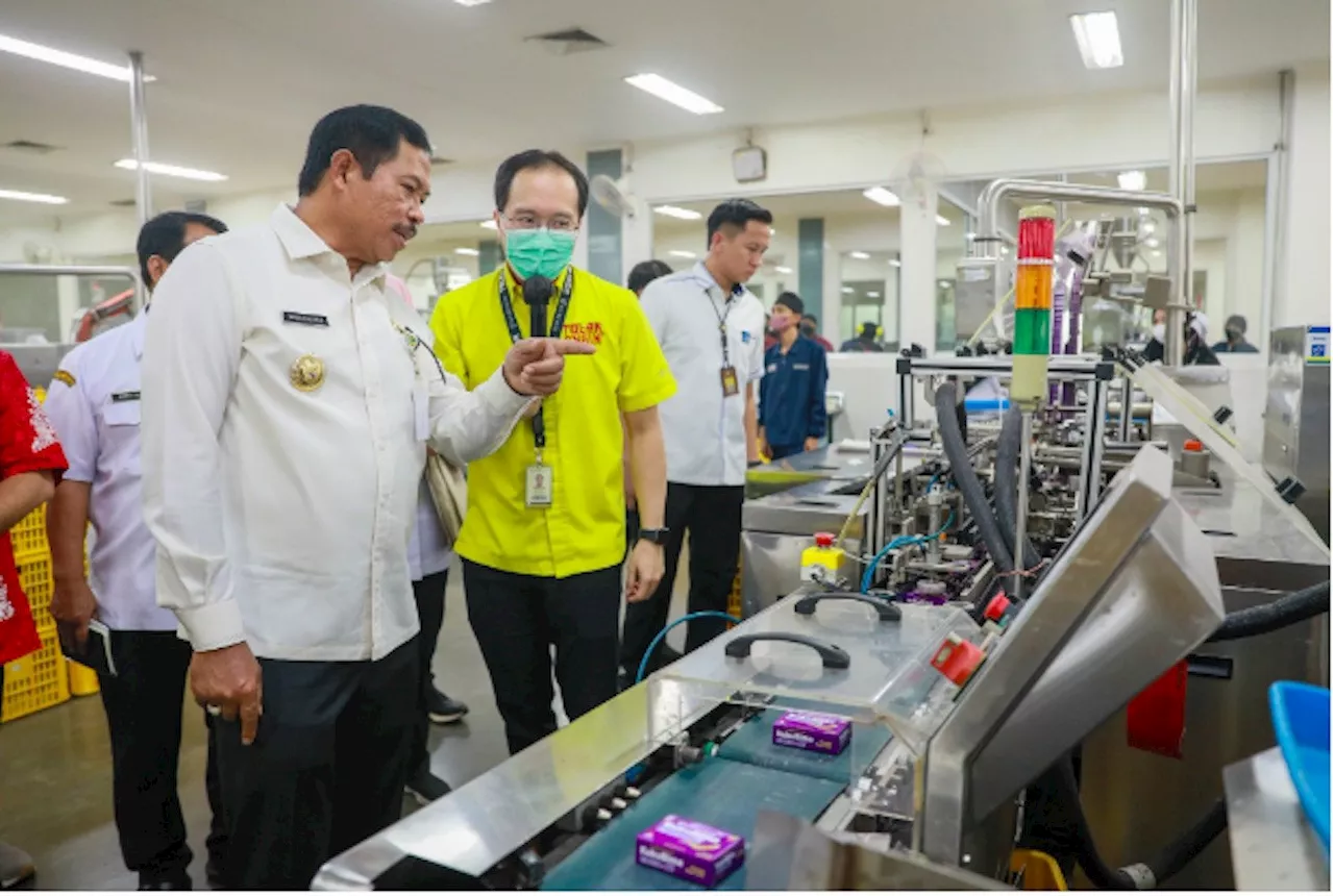 Kunker di Dua Perusahaan, Penjabat Gubernur Jateng Cek Kondisi Ketenagakerjaan dan Perkembangan Usaha