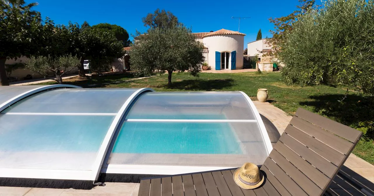 Installation d'un abri de piscine : que dit la loi ?