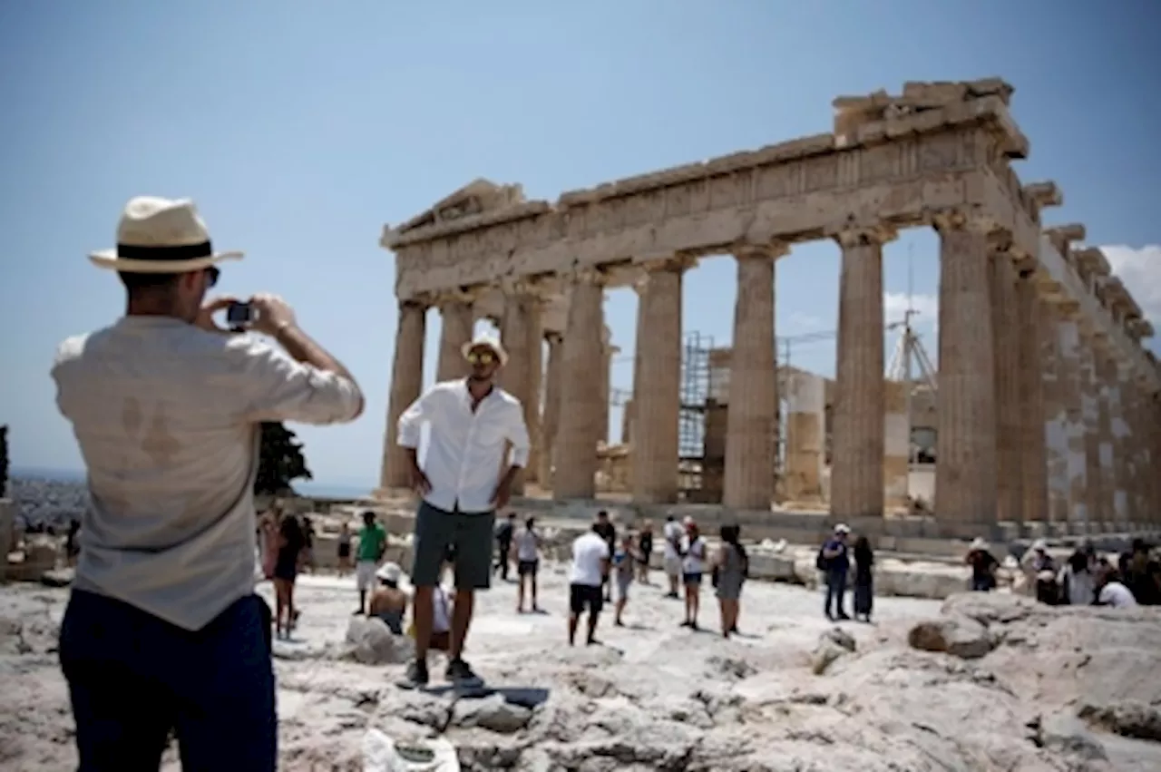 Athens Acropolis €5,000 private tours: A costly experience compared to €20-€30 standard tickets