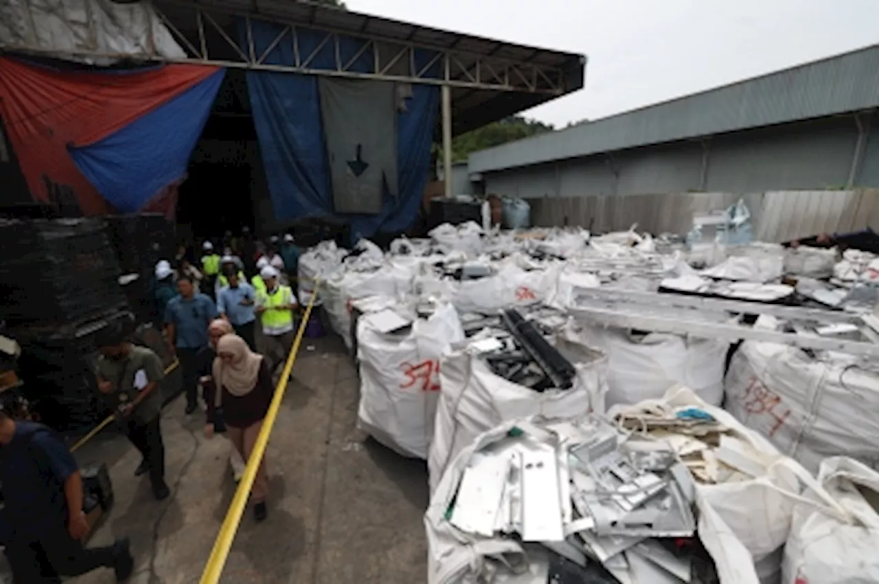 Kedah DoE busts illegal recycling factory suspected of turning plastic into fish feed