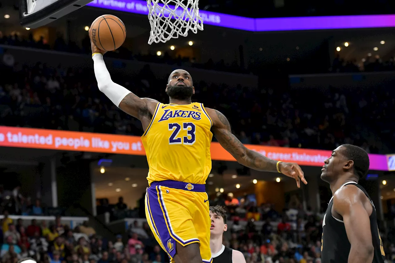 LeBron James agrees to 2-year extension with Los Angeles Lakers