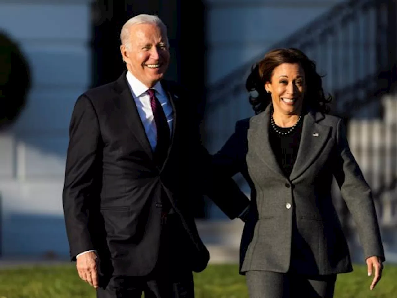 Kamala Harris aventajaría a Biden en un hipotético duelo electoral contra Trump