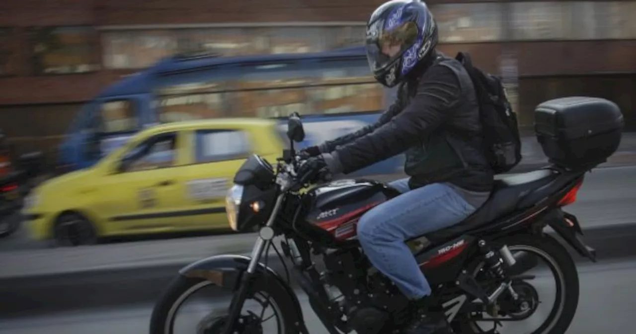 Nuevo accidente de motos: joven fue arrollada en medio de una rodada en La Calera