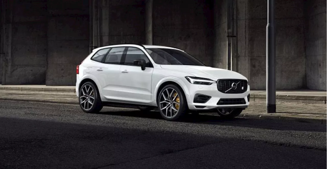 VolvoXC60, V90 Cross Country awarded in Best New Family Cars