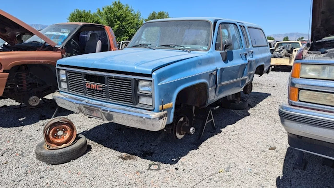 Junked 1985 GMC Suburban K1500 Sierra