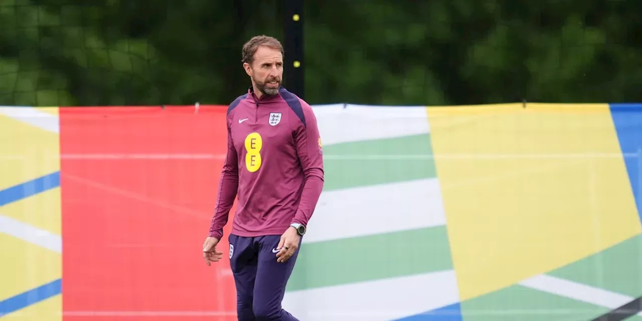 'Engeland traint op 'nieuw' systeem, Southgate overweegt tactische ingreep'