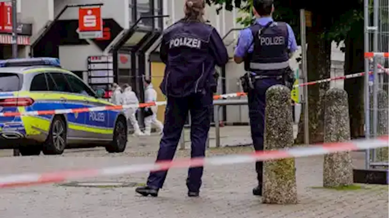 Toter in Gebäude mit Bank in Saarlouis - Polizeigroßeinsatz