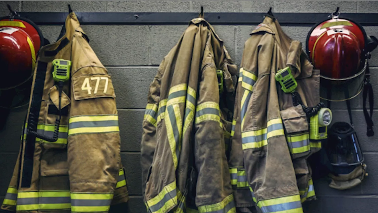 Lancaster firefighters protest scheduling changes; mayor says they're financially necessary