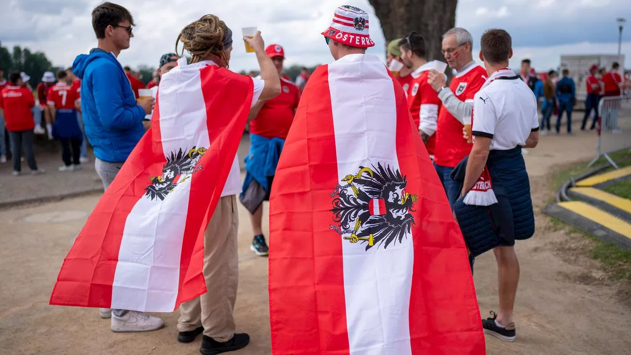 Österreichische Fans singen 'Ausländer raus' vor EM-Spiel