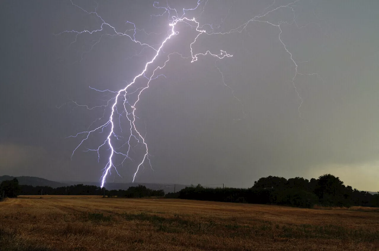 Météo : le Loiret placé en vigilance orange pour risque d'orages, en jaune pour canicule