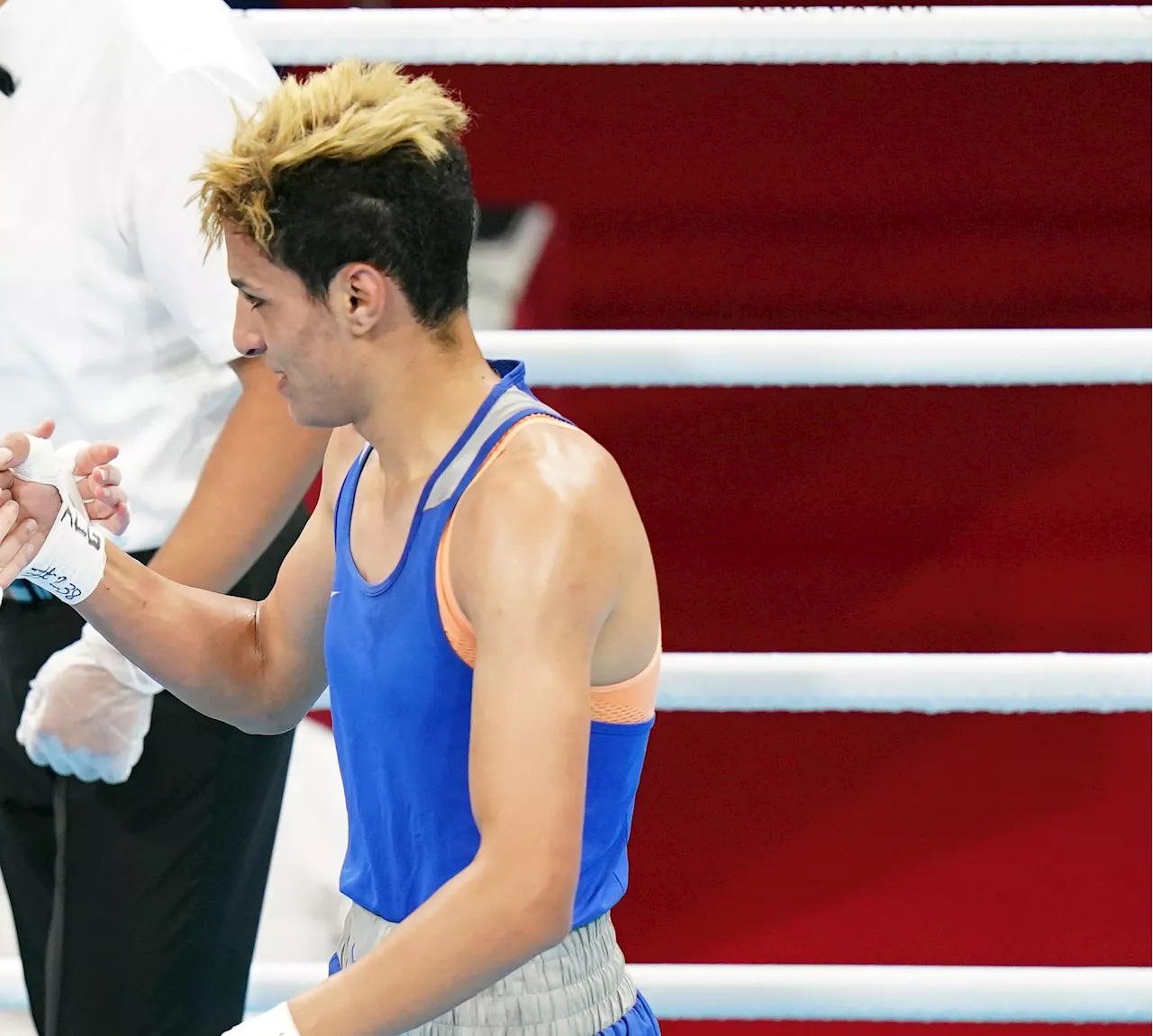 Boxe alle Olimpiadi, il 'caso Khelif': donna per i Giochi ma non per i Mondiali