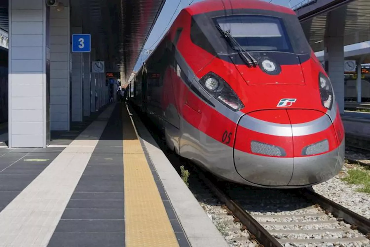 Stop treni Roma-Firenze e Napoli-Roma: cambiano orari, ritardi Alta Velocità da Milano a Napoli