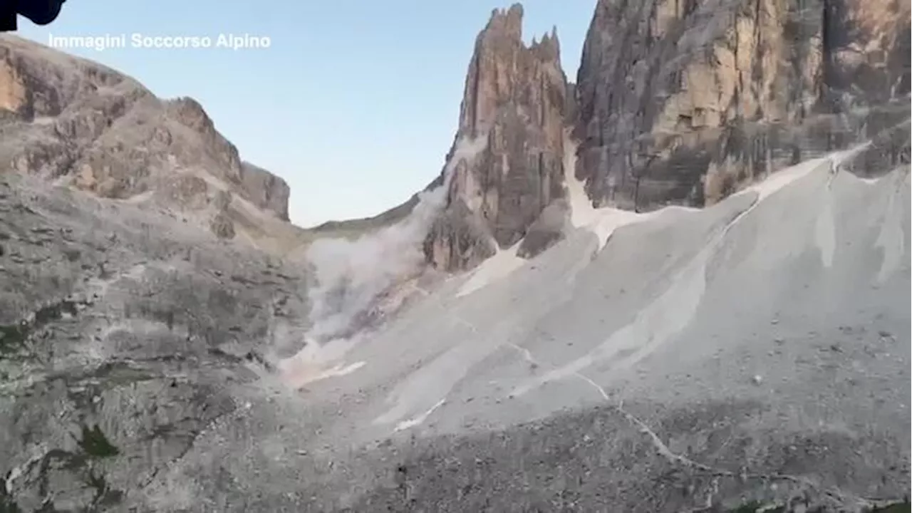 Enorme caduta di sassi sulla Cima Dodici delle Dolomiti di Sesto