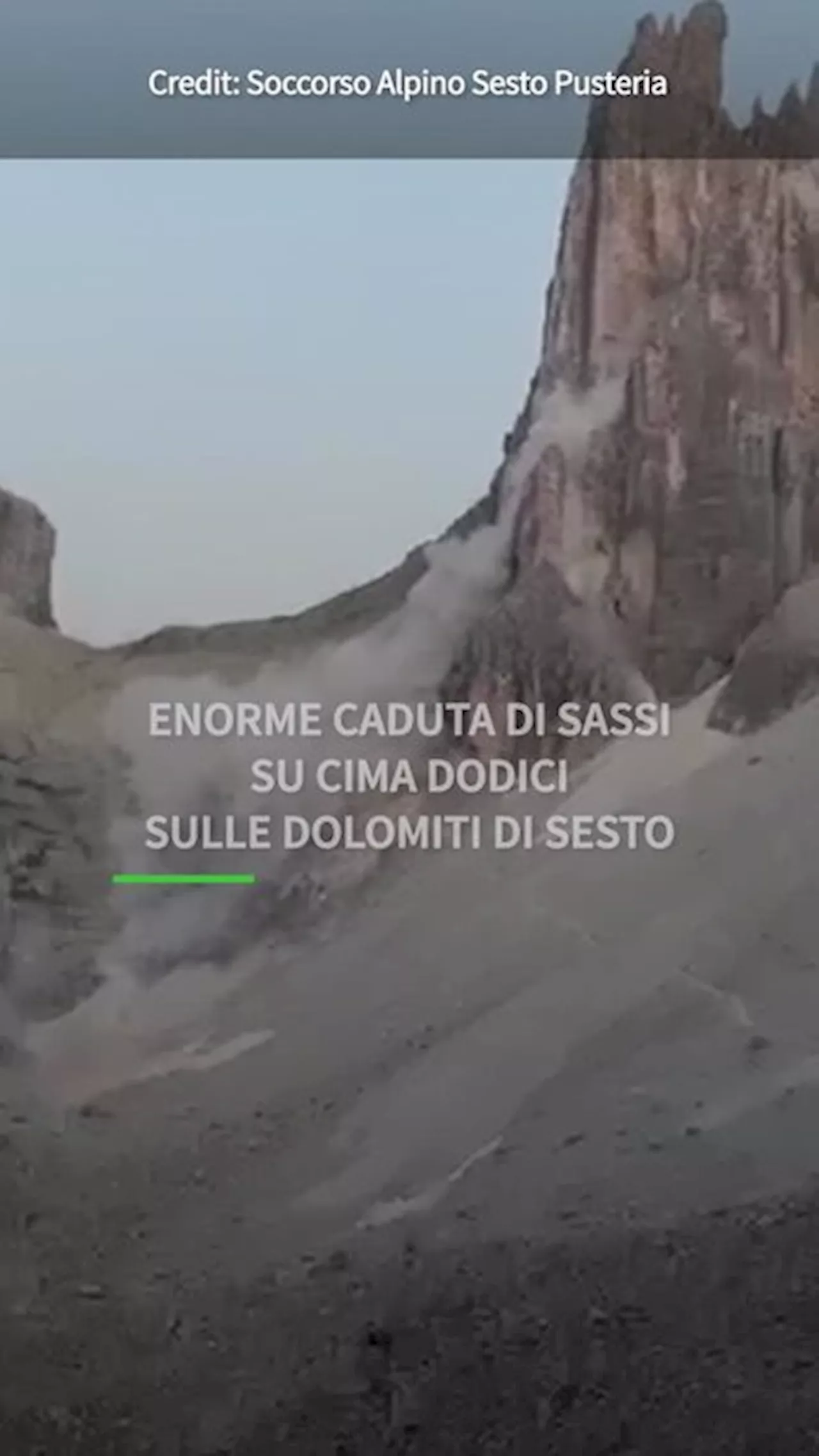 Enorme caduta sassi su Cima Dodici sulle Dolomiti di Sesto