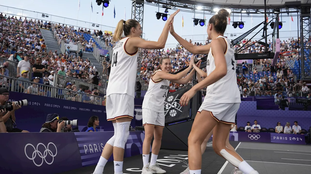 Defending champion US women fall to Germany in pool play in 3x3 basketball at Paris Games