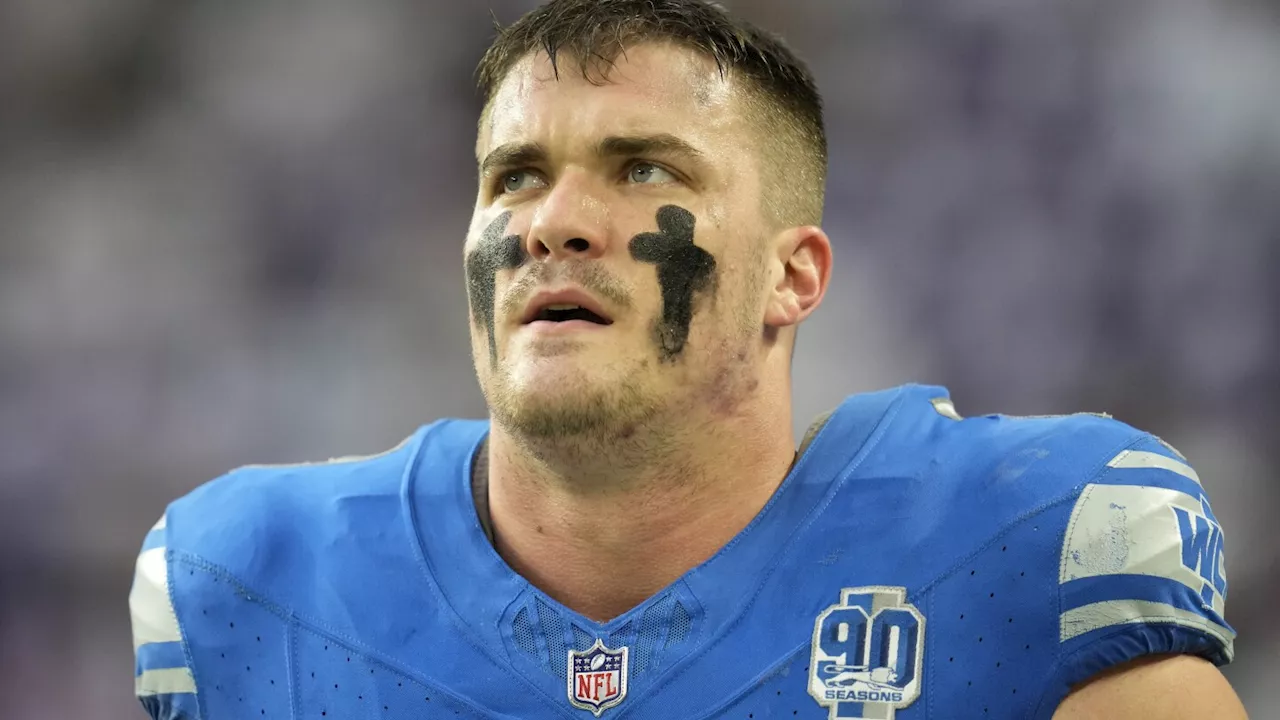 Detroit Lions defensive lineman John Cominsky carted off field with right knee injury