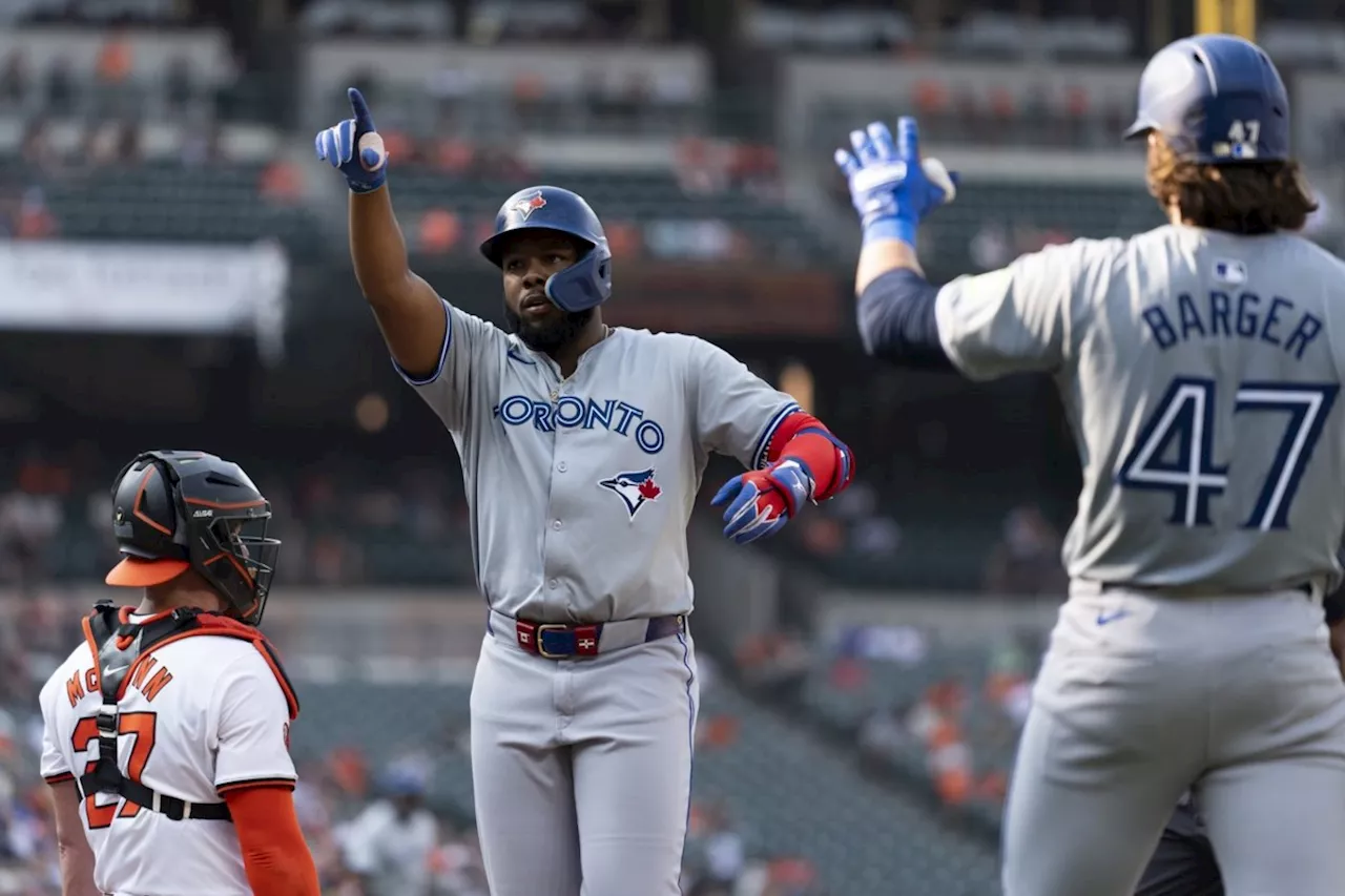 Vladimir Guerrero Jr. homers twice to help Blue Jays earn split with Orioles